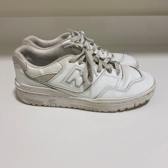 New Balance 550 White Sneakers Size 7‎ - Picture 1 of 8